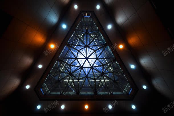 三脚架灯光光效创意jpg设计背景_88icon https://88icon.com 三脚架 创意 灯光