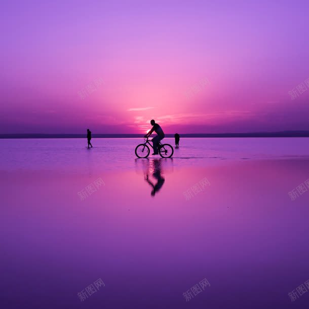 紫色梦幻海面沙滩jpg设计背景_88icon https://88icon.com 梦幻 沙滩 海面 紫色