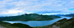 巨幅风景羊卓雍措湖照片高清图片