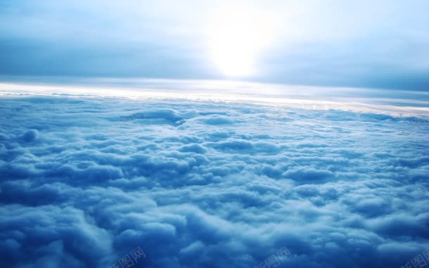 阳光下厚厚的云层jpg设计背景_88icon https://88icon.com 云层 厚厚的 阳光