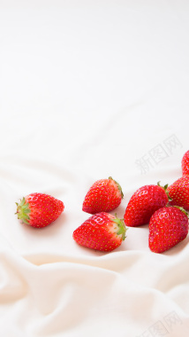 牛奶草莓小清新背景摄影图片