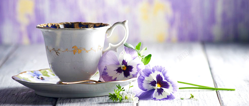 杯子花艺紫色背景背景