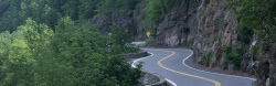 山村道路背景弯曲的山路背景高清图片