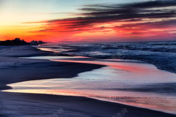 蓝天夕阳海面沙滩背景