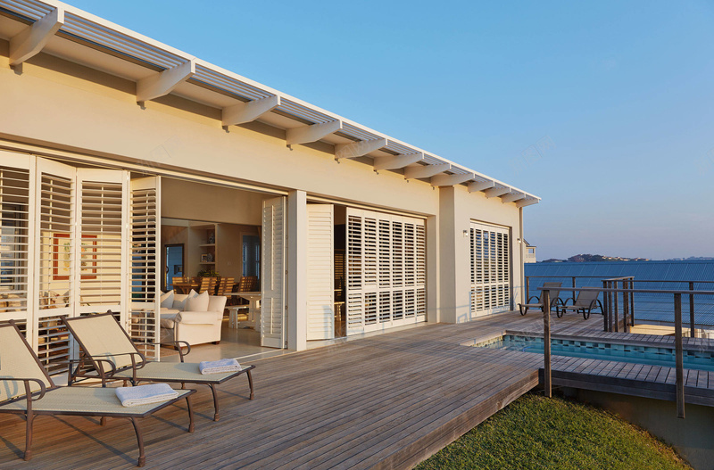 浪漫海边别墅jpg设计背景_88icon https://88icon.com 别墅 水 海 海边