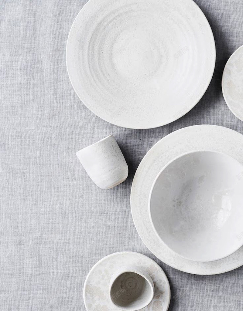 白色质感餐具海报背景jpg设计背景_88icon https://88icon.com 小清新 展板 开心 文艺 海报 白盘 简约 素净 素材