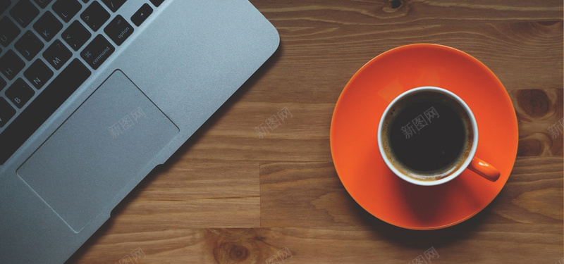 咖啡伴随工作时光jpg设计背景_88icon https://88icon.com 咖啡 商务 木纹桌面 海报banner 电脑 科幻 科技 红色咖啡杯