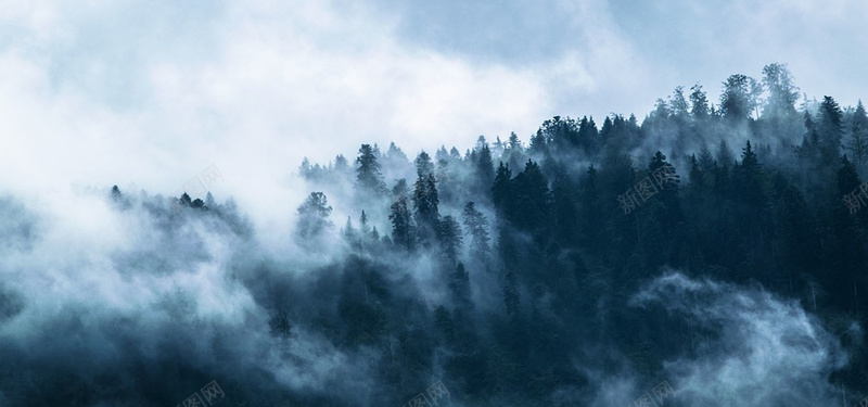 山林云雾缭绕背景图摄影图片
