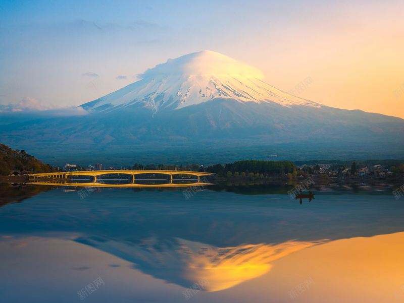 富士山下的湖泊桥梁jpg_88icon https://88icon.com PPT 富士山 摄影 桥梁 湖泊 风景