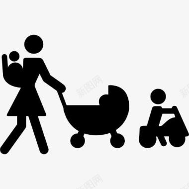 孩子和婴儿妈妈走的三个婴儿图标图标