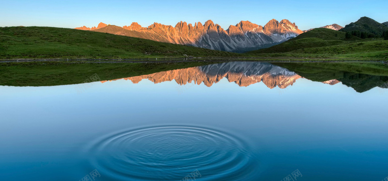 天山仙境jpg_88icon https://88icon.com 仙境 山水 平静 摄影 海报banner 湖面 自然 风景