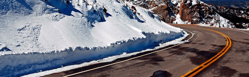 雪山道路背景摄影图片