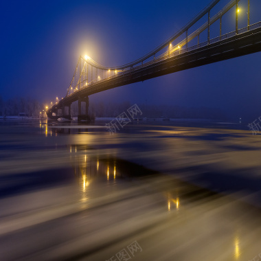 黄昏的高架桥摄影图片
