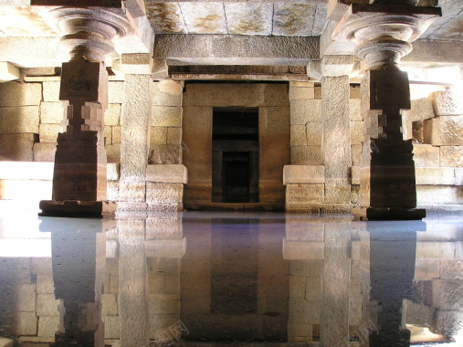 寺庙的水径向反射背景