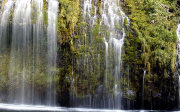 水流瀑布自然摄影图摄影图片