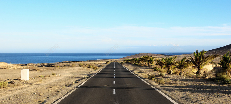 海边公路背景摄影图片