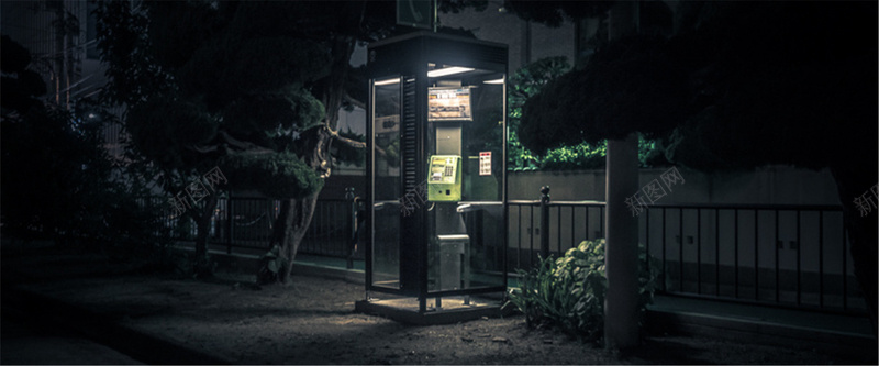 孤独电话亭背景摄影图片