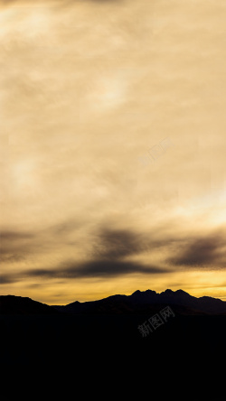 山影傍晚远山昏黄天空H5背景高清图片