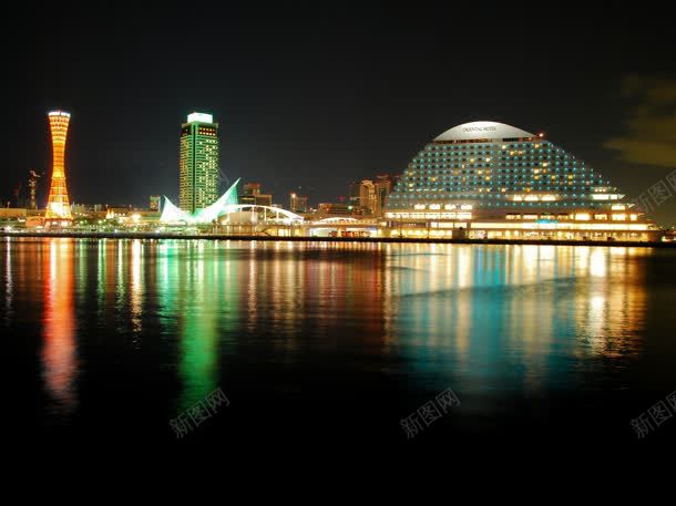 夜晚水上城市背景壁纸jpg设计背景_88icon https://88icon.com 城市 壁纸 夜晚 水上 背景