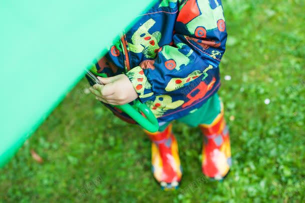 拿着雨伞的儿童jpg设计背景_88icon https://88icon.com 儿童 可爱 图片素材 幼儿 底纹背景 拿着雨伞的儿童图片 拿着雨伞的儿童图片素材下载 背景花边 雨伞 雨鞋