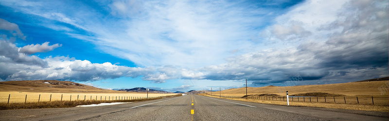 草地道路背景jpg_88icon https://88icon.com 云彩背景 天空背景 摄影 海报banner 草原背景 草地背景 蓝天背景 道路背景 风景 风景背景 马路背景