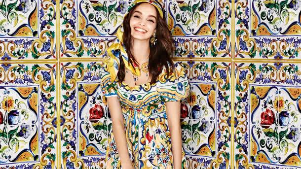 中国风花纹女装海报背景