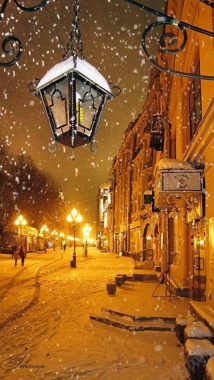 浪漫的雪景街道摄影图片