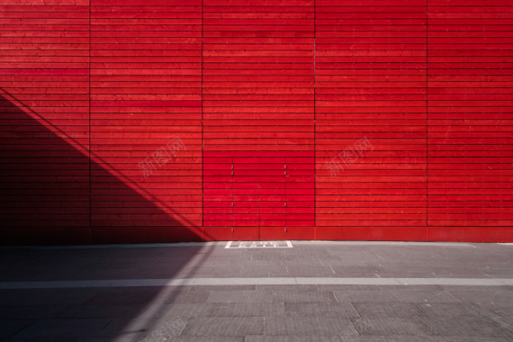街头红色墙面背景摄影图片