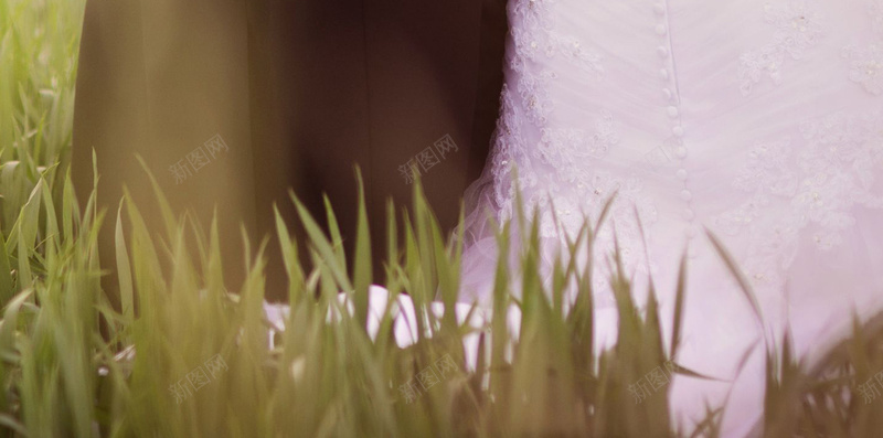 甜蜜情侣H5背景jpg设计背景_88icon https://88icon.com H5 h5 幸福 情侣 梦幻 浪漫 甜蜜 背影 草地