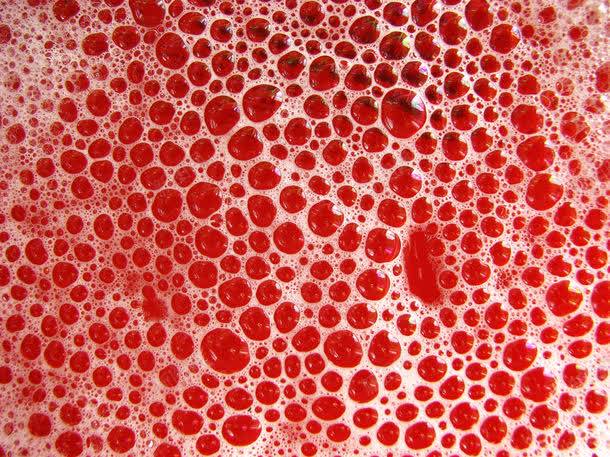 红色泡沫背景特写jpg设计背景_88icon https://88icon.com 图片素材 底纹背景 泡沫 泡泡 泡泡背景 液体 特写 红色泡沫背景特写高清图片图片 红色泡沫背景特写高清图片图片素材下载 红色液体 背景花边 高清图片