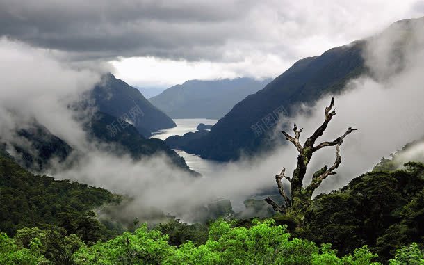 黑色山峰云雾高山jpg设计背景_88icon https://88icon.com 云雾 山峰 高山 黑色