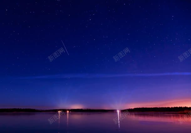 蓝天星空紫色海岸jpg设计背景_88icon https://88icon.com 星空 海岸 紫色 蓝天