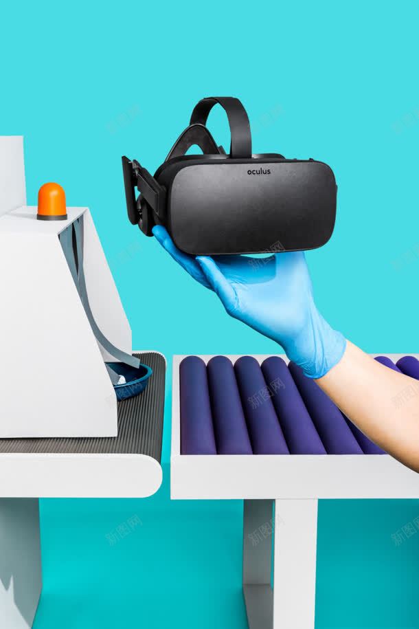 蓝色背景简约包包海报jpg设计背景_88icon https://88icon.com 包包 海报 简约 背景 蓝色