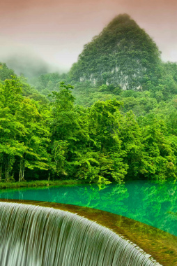 绿树瀑布背景背景
