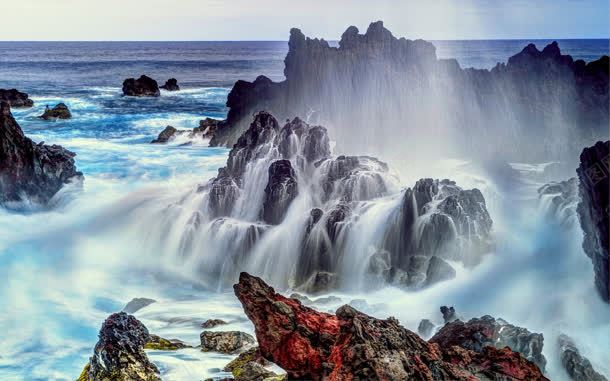 唯美的海面连绵山峰海报背景jpg设计背景_88icon https://88icon.com 山峰 海报 海面 背景 连绵