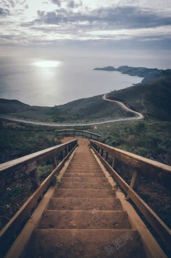 蜿蜒河流背景海边山峦蜿蜒河流高清图片