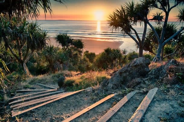 唯美的海边落日海报背景jpg设计背景_88icon https://88icon.com 海报 海边 背景 落日