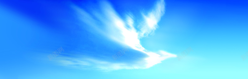蓝天下白云映衬在阳光下呈现飞鸽图形背景