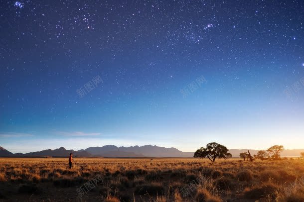 星空下的草原海报背景jpg设计背景_88icon https://88icon.com 星空 海报 背景 草原