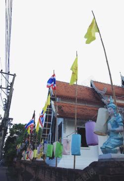 泰国清迈放着雕塑的围墙素材