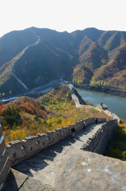 中国长城山脉河水素材