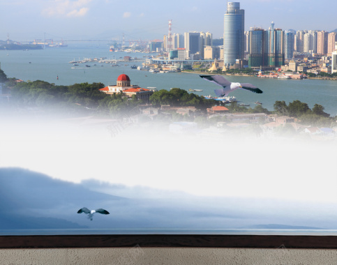 港口城市云雾背景摄影图片