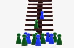 爬楼梯的棋子素材
