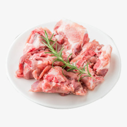 汤骨盘子上的肉块高清图片