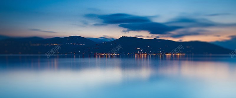 大气朦胧山水湖泊湖畔水面城市夜景山城企业商务海报bjpg设计背景_88icon https://88icon.com 企业 商务 城市夜景 大气 山城 山水 朦胧 水面 湖泊 湖畔