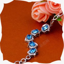 蓝宝石手链饰品玫瑰花告白礼物素材