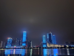 合肥合肥市政务区天鹅湖夜景高清图片