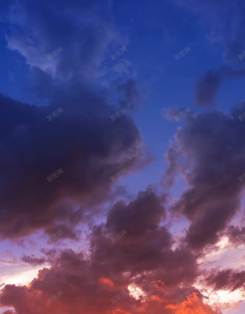 郊外夕阳红霞摄影H5背景jpg设计背景_88icon https://88icon.com 郊外 夕阳 红霞 摄影 蓝天 渐变色 树林 黑色剪影