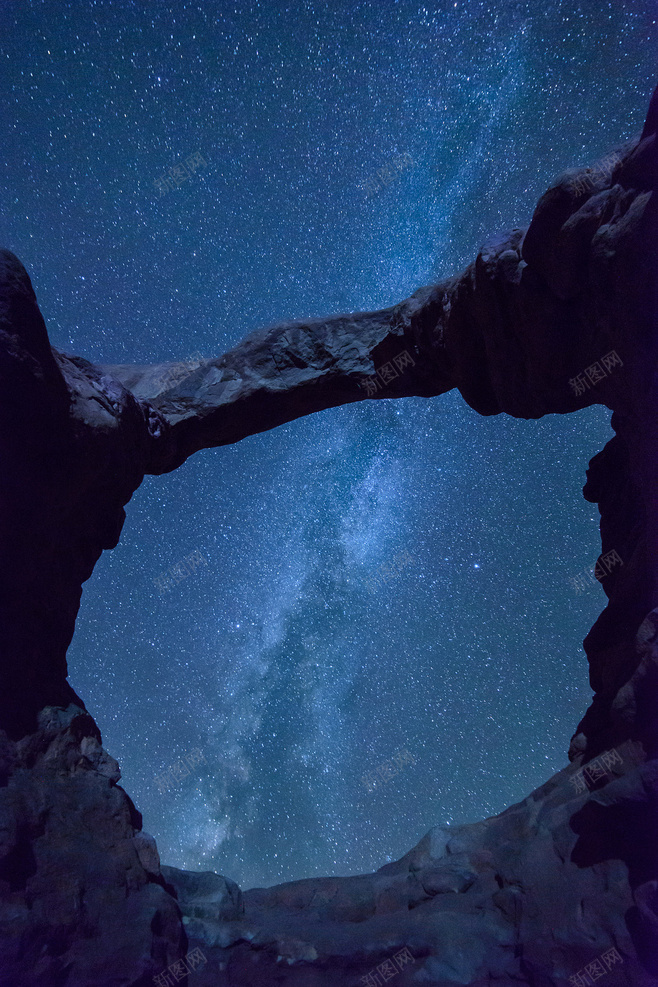 深邃星空夜景图jpg设计背景_88icon https://88icon.com 星空 星云 星海 星际 摄影 H5 h5 风景