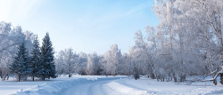 山间雪景背景